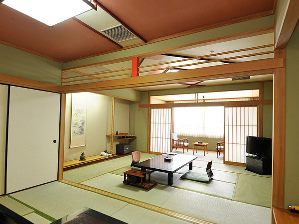 にっしょうかん新館 梅松鶴 ■和室2間続き１０畳＋６畳（６３平米以上）