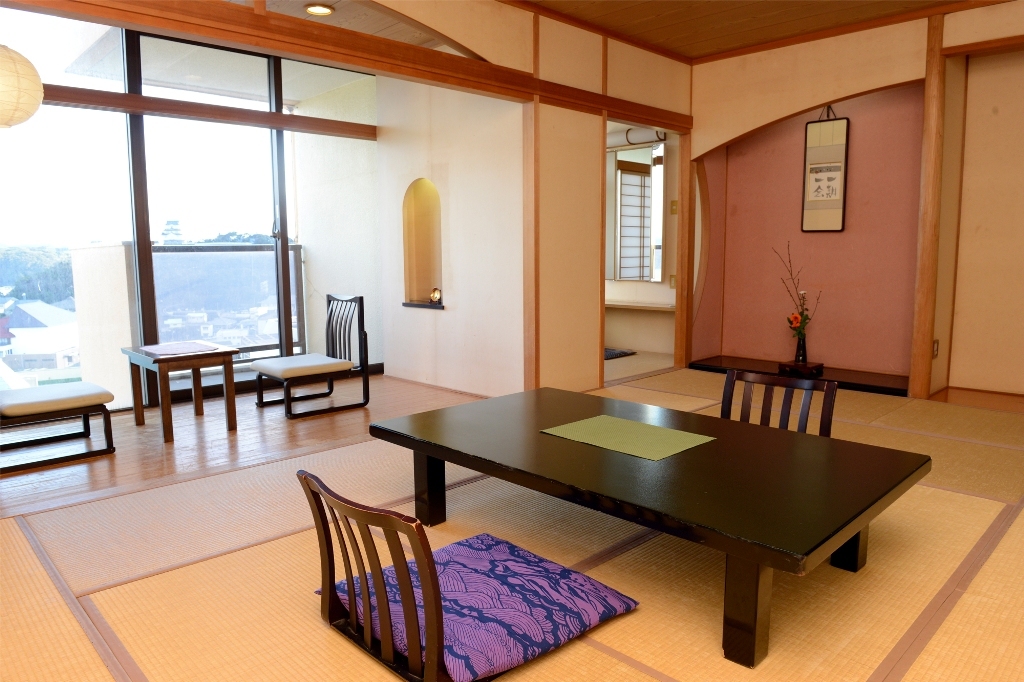 国際観光ホテル旗松亭 ■【本館】海と平戸城が見え難いけど広めのお部屋！夕食は調理長お任せの★美食会席★