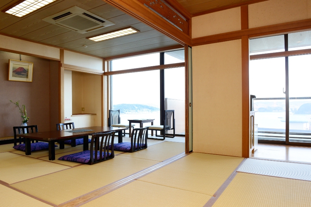 国際観光ホテル旗松亭 本館和室_角部屋