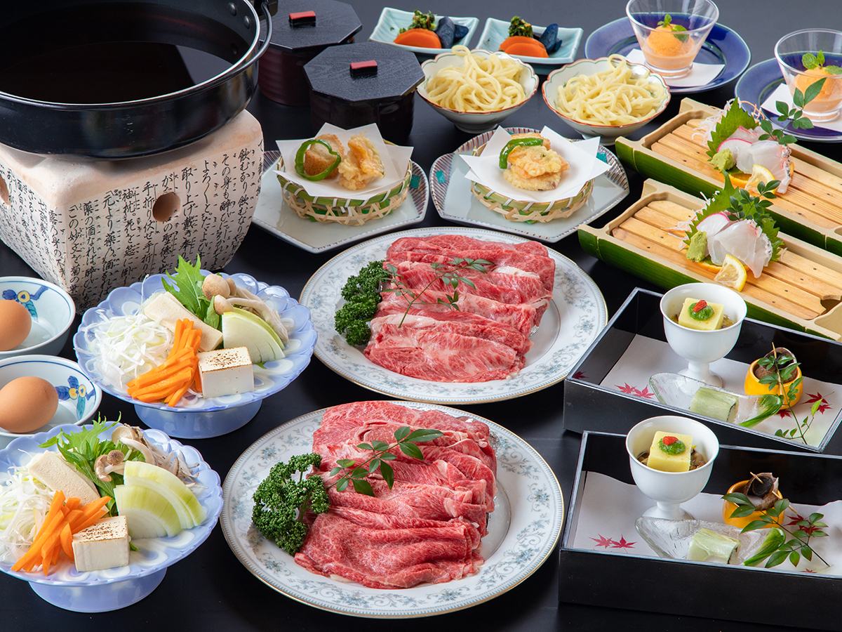 稲佐山観光ホテル 4月～【黒毛和牛すき焼き会席】黒毛和牛300gとちゃんぽん麺で大満足！会席料理とすき焼き＜2食付＞