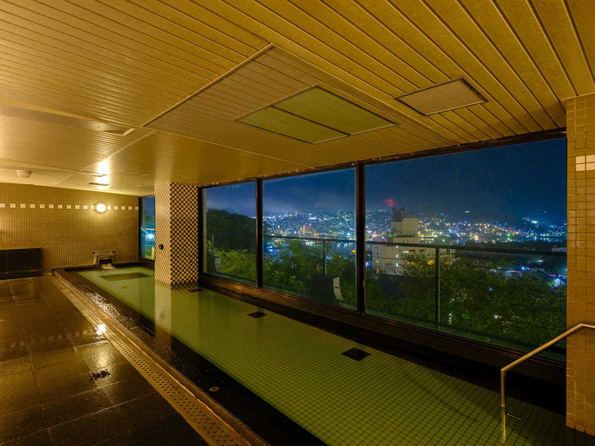 稲佐山観光ホテル 【素泊り】1000万ドルの夜景を臨む稲佐山中腹でご宿泊【大浴場有】