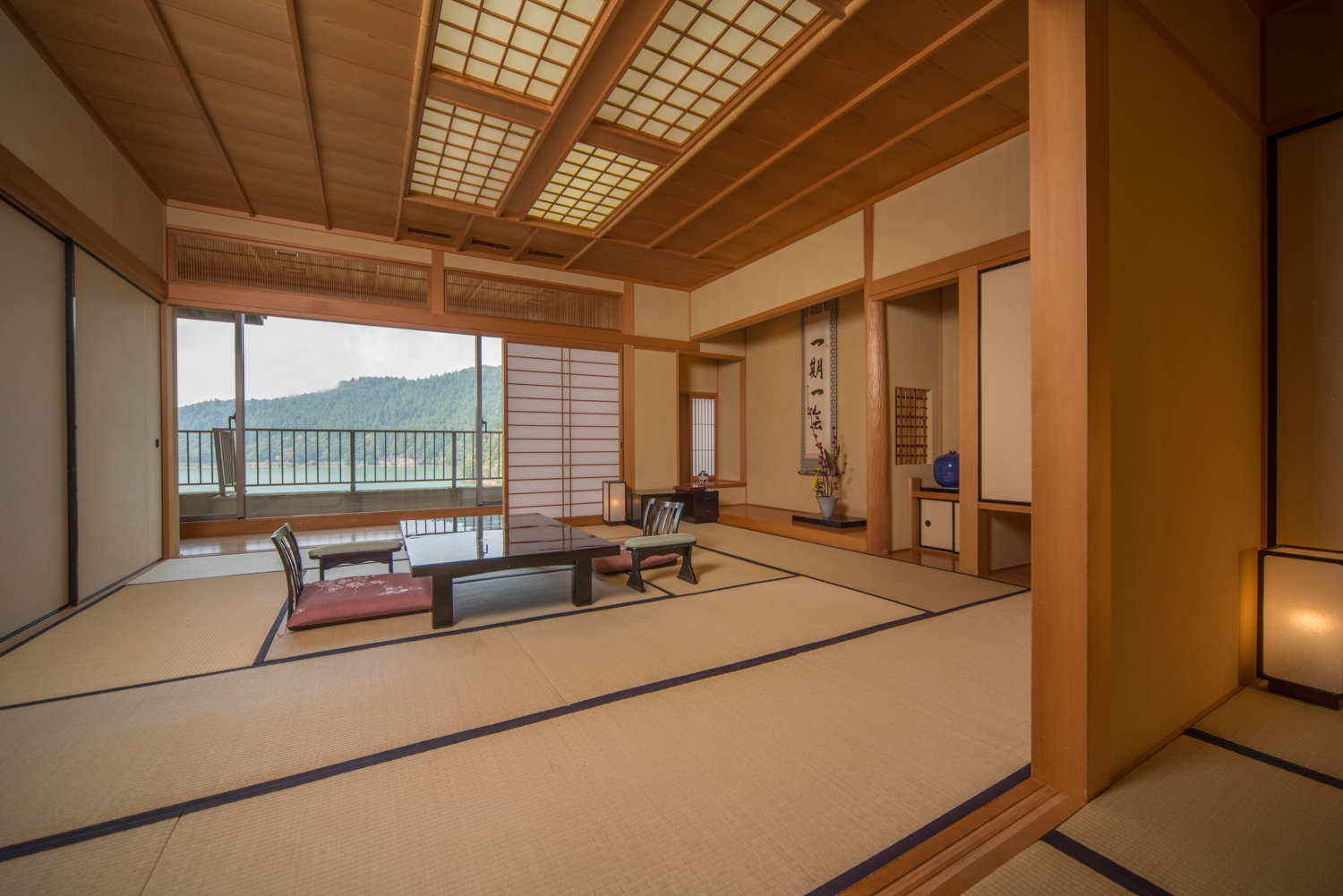 雲仙温泉・源泉かけ流し＆おしどりの池を望む美食の宿　東園 昴の間