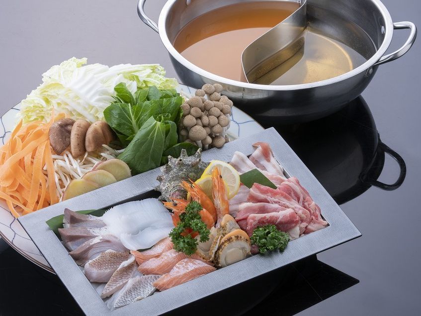 ホテル長崎 オールインクルーシブ☆季節のおすすめ！『彩り箱会席＋ながさき山海鍋プラン』1泊2食付