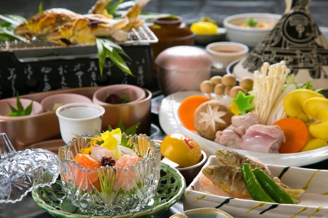 旅館 翠嵐楼 【スタンダード】～季節の会席～ 地物にこだわり、旬のたべごろ盛りだくさん