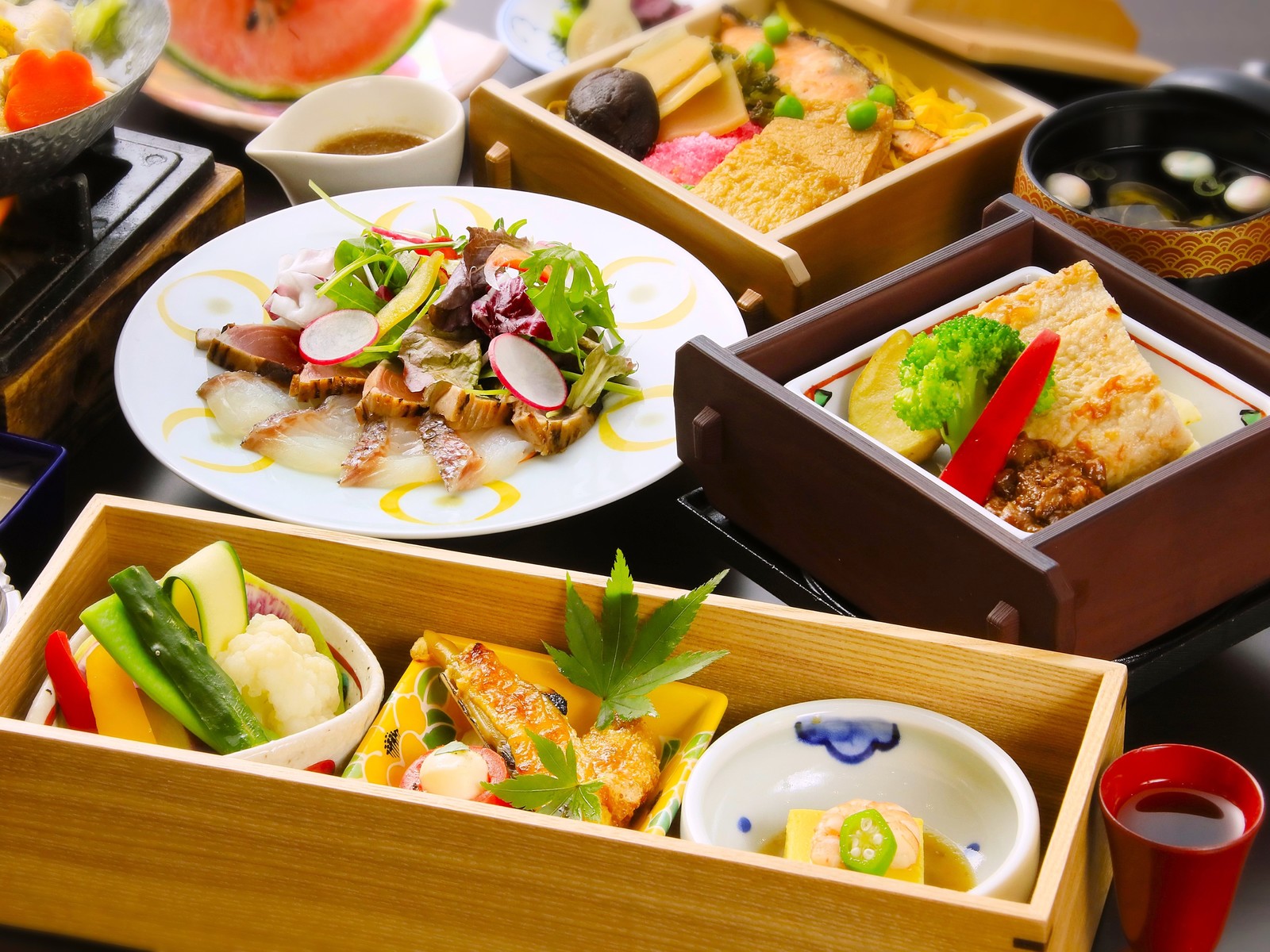 ゆとりろ山鹿 【基本会席★】迷ったら基本会席がおすすめ！旬の地のものを使ったお食事と、山鹿自慢の美人の湯を満喫