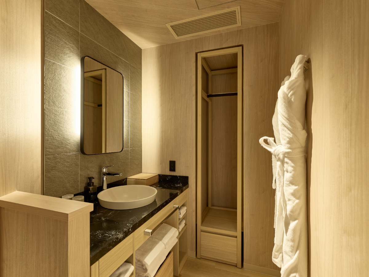 ワン・ステーションホテル熊本 【ラグジュアリーフロア洗面台】