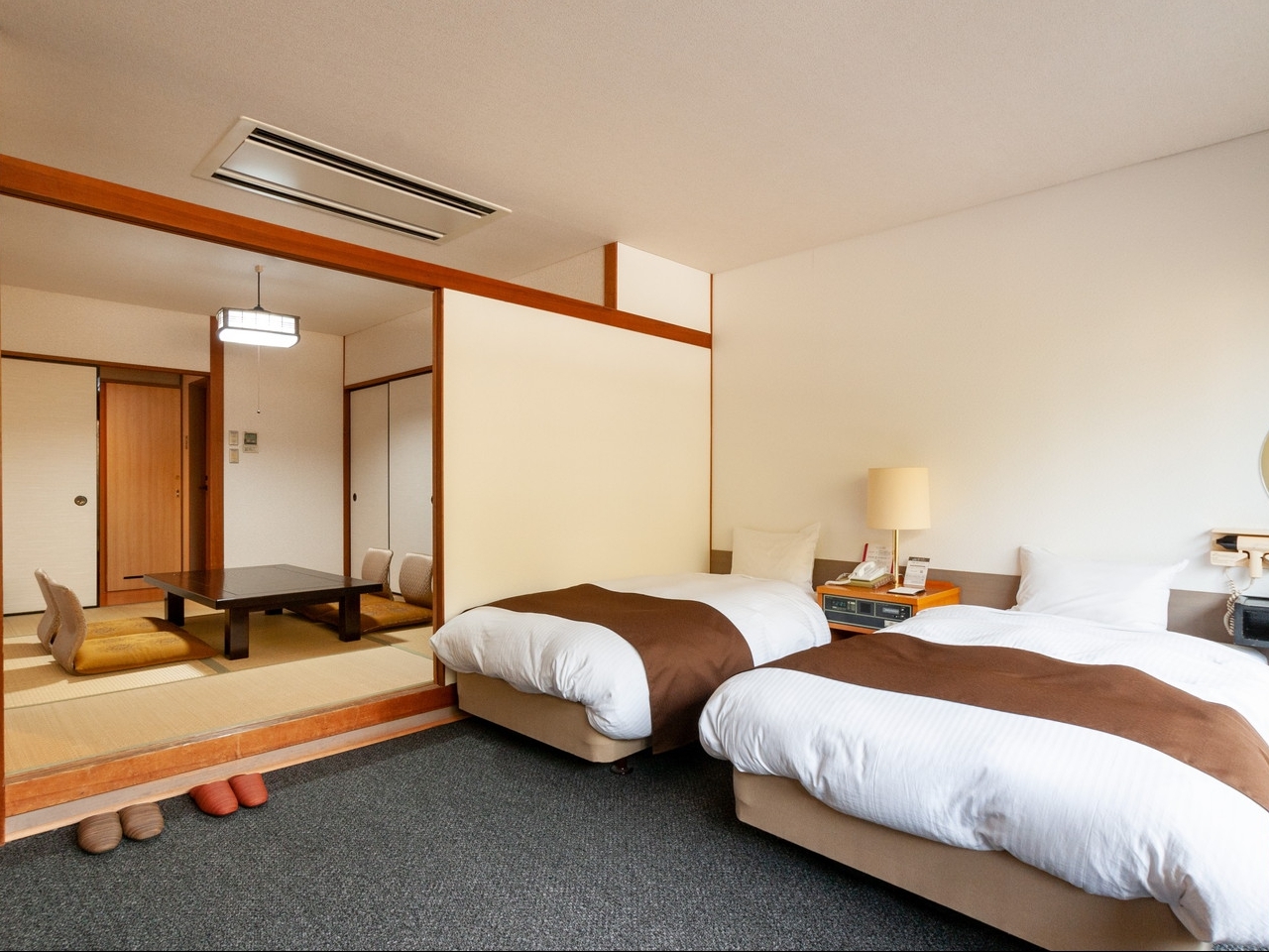 菊池グランドホテル 西館和洋室【バス・トイレ付】人数に応じて、ベッド2台と...