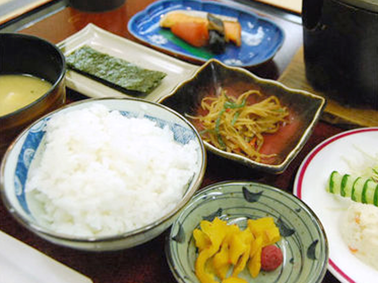 菊池グランドホテル 【朝食付】観光にオススメ！当館自慢の「美肌の湯」で疲れを癒し、菊池の名水を使用した特製朝食を味わう♪