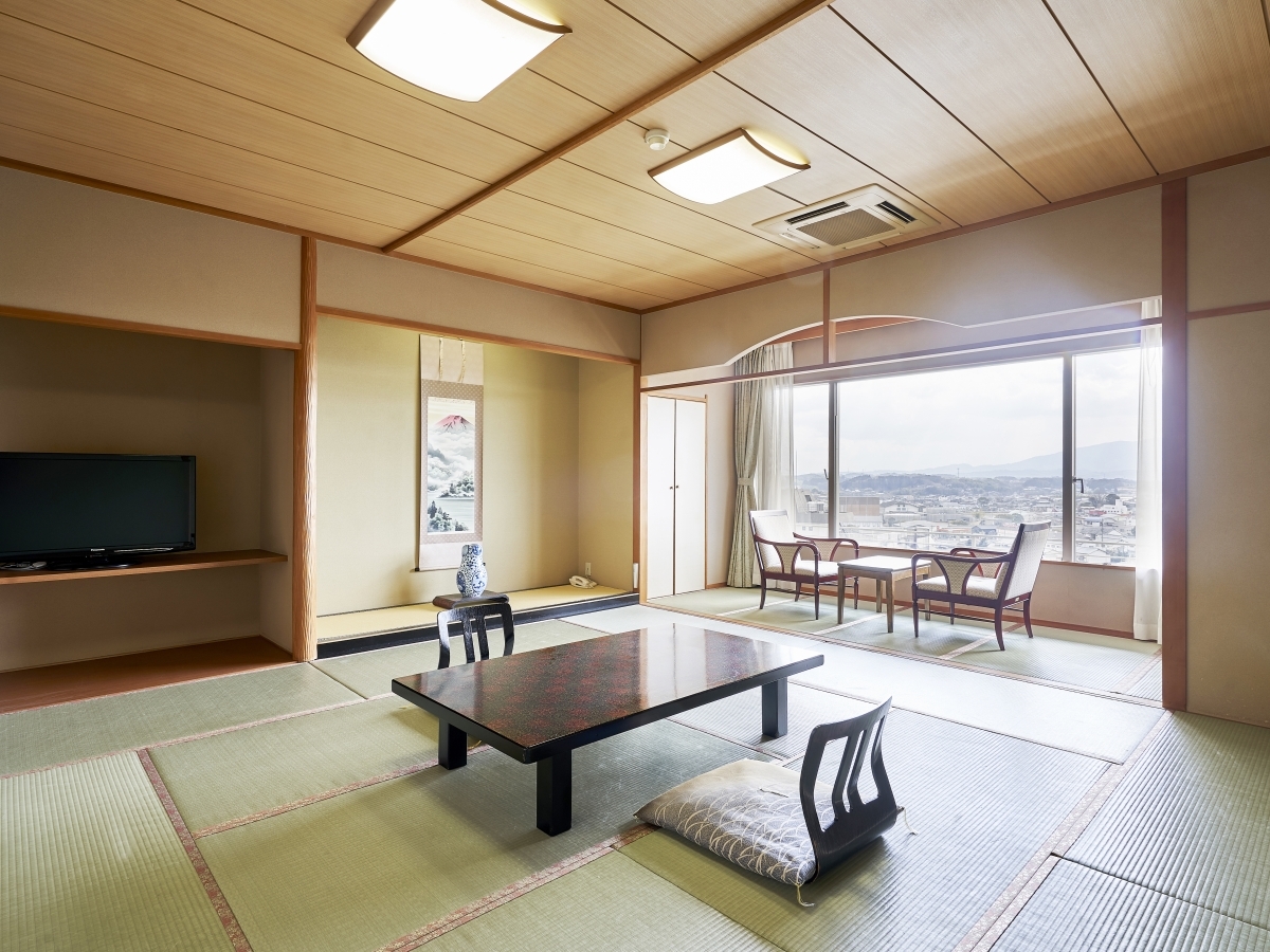 司ロイヤルホテル 和室12.5畳