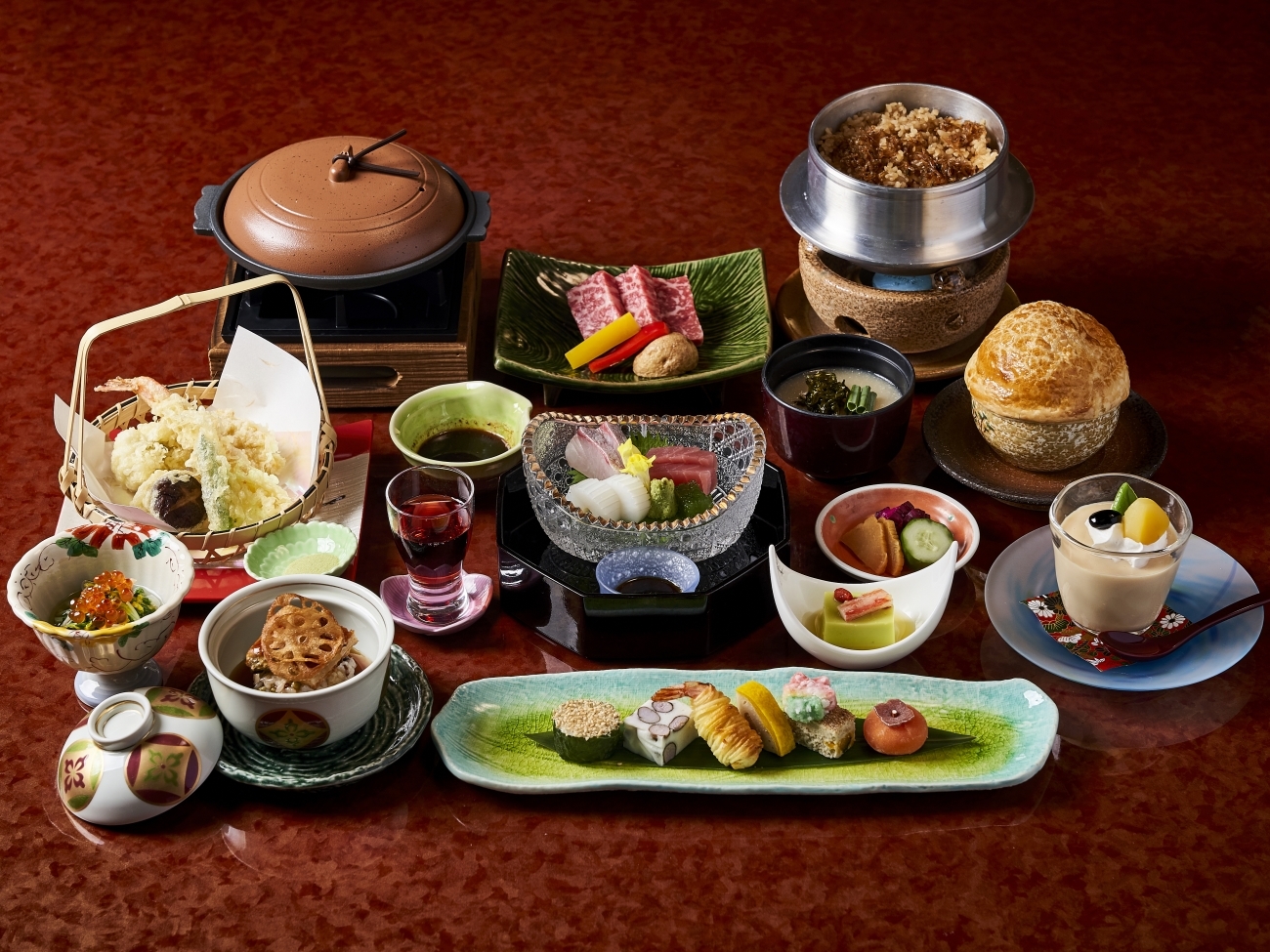 司ロイヤルホテル 季節の会席　広間食【夕朝食付き】