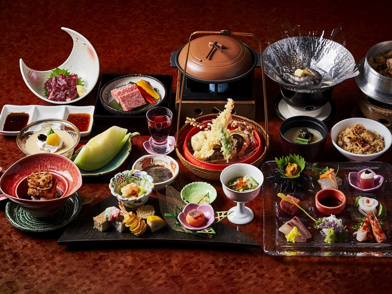司ロイヤルホテル 【華月亭広間席】料理長厳選　食の極会席　優雅なご夕食【夕朝食付き】