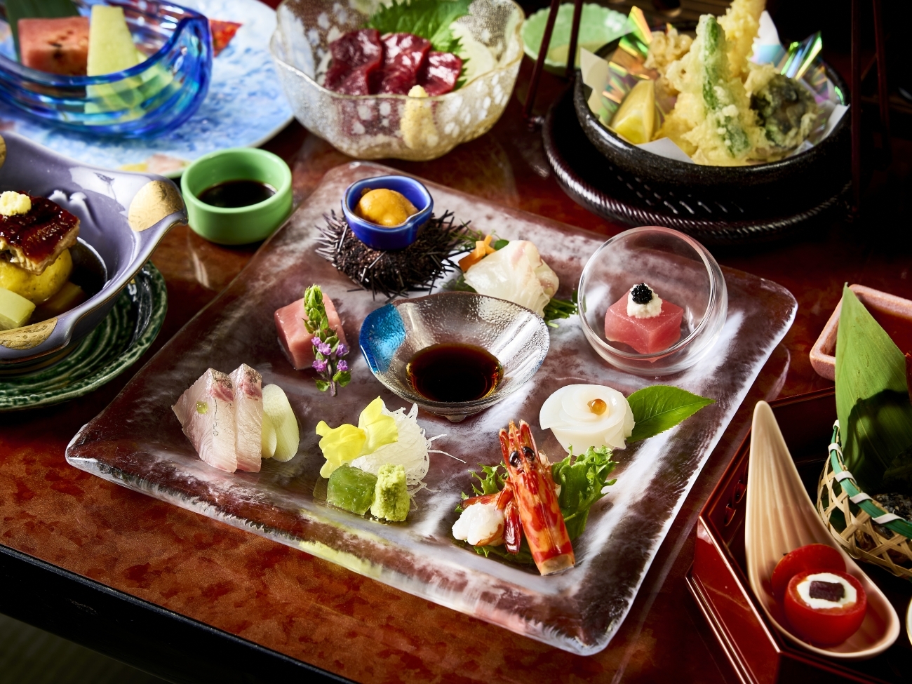 司ロイヤルホテル 【華月亭広間席】料理長厳選　食の極会席　優雅なご夕食【夕朝食付き】