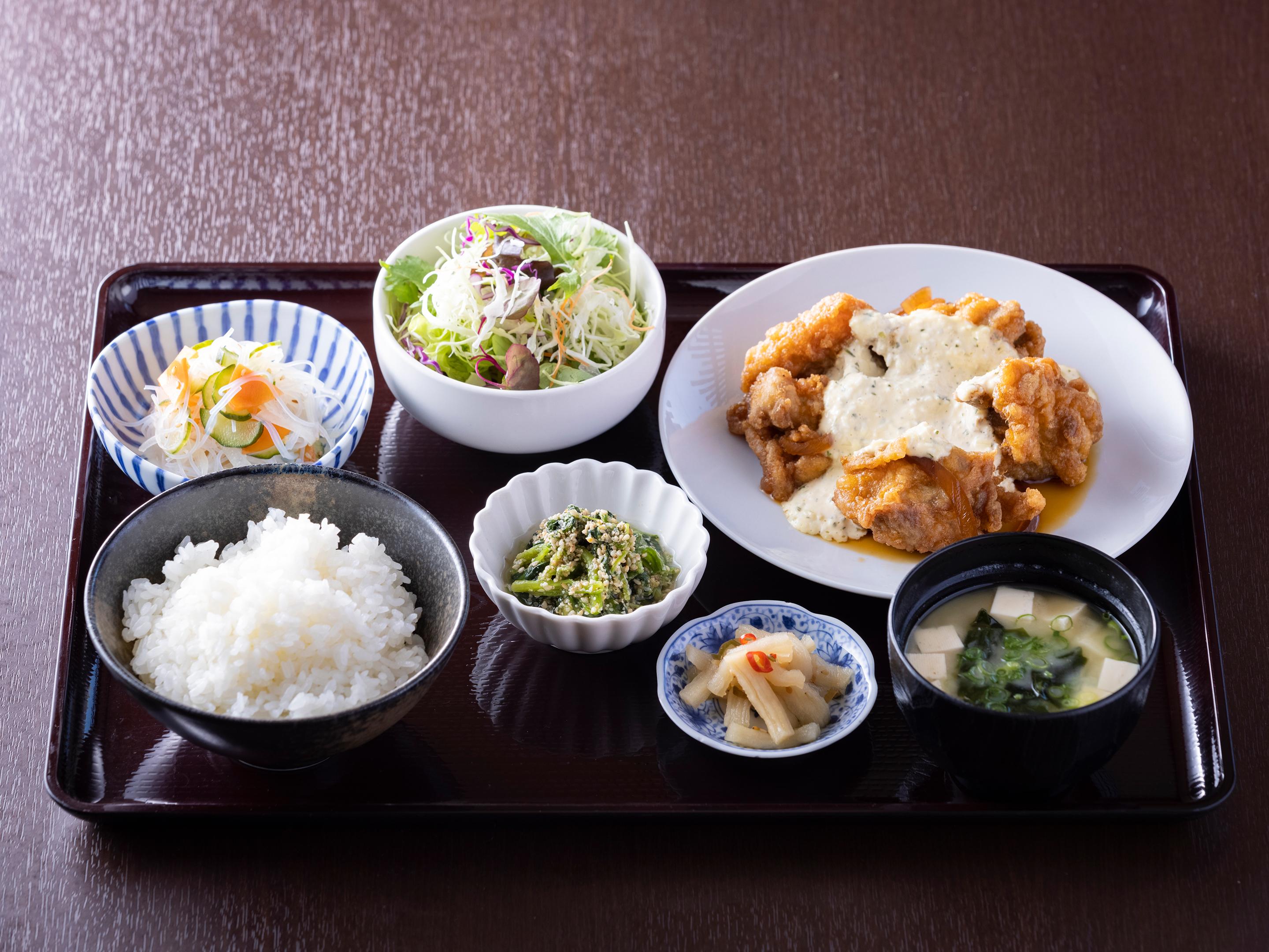 ホテルウィングインターナショナル熊本八代 手作り日替わり夕定食＆バイキング朝食付♪お得な2食付プラン ◆大浴場完備◆