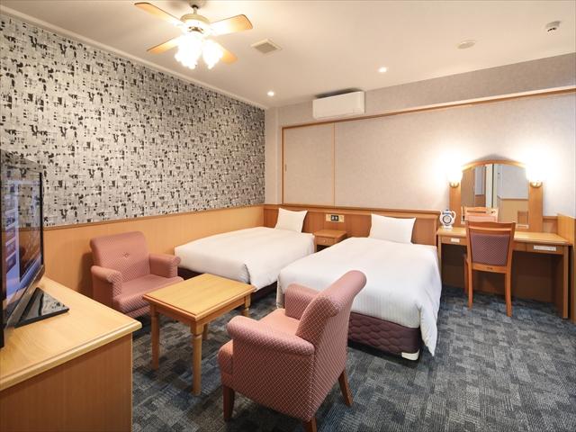グリーンリッチホテルあそ熊本空港 デラックスツイン（ファミリールーム対応）■部屋面積：30.0㎡　■ベッドサイズ：120cm×2台