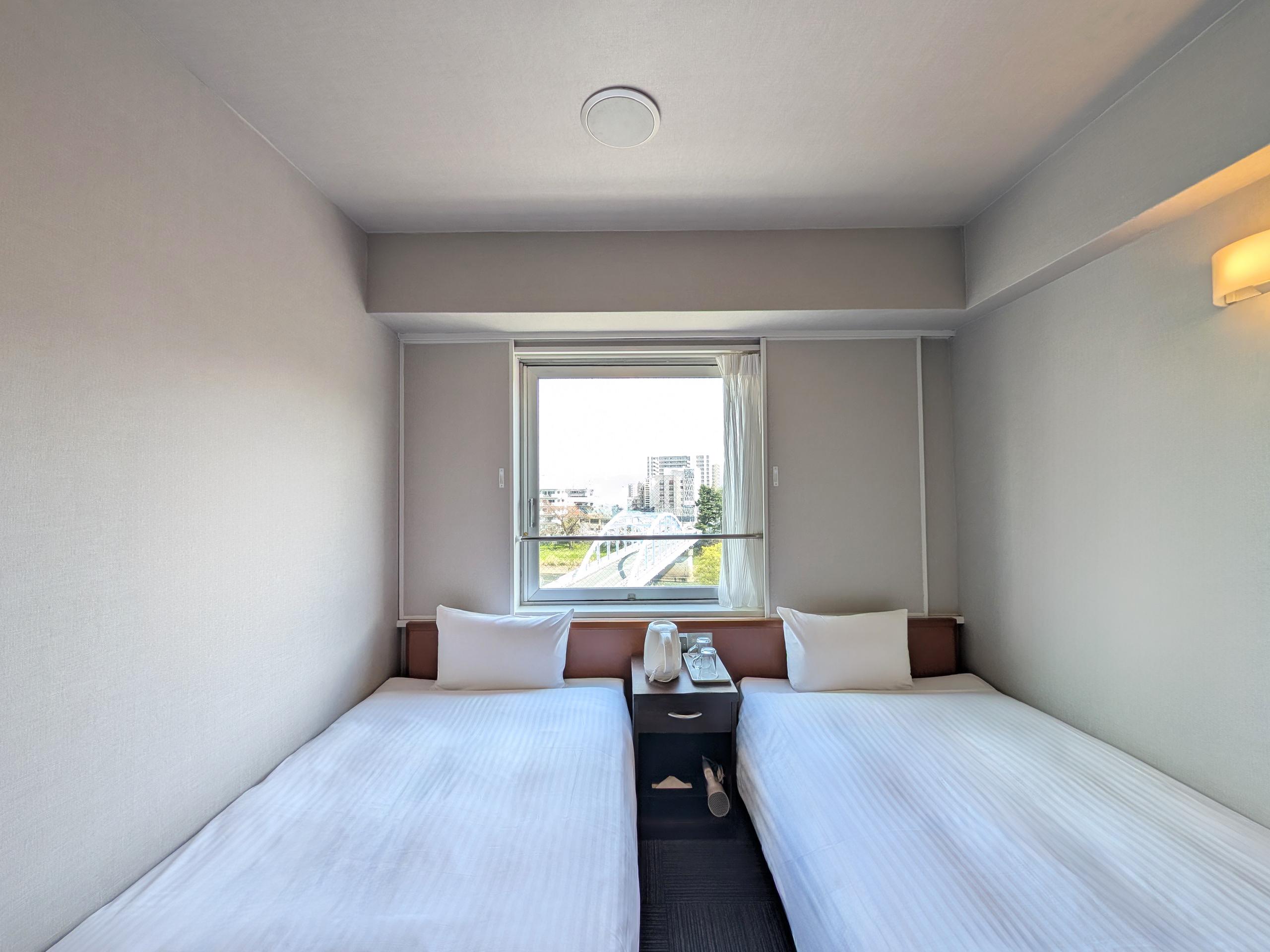 ジーアールホテル銀座通 ツイン■部屋面積：16.0m² 　■ベッドサイズ：110cm10×２台