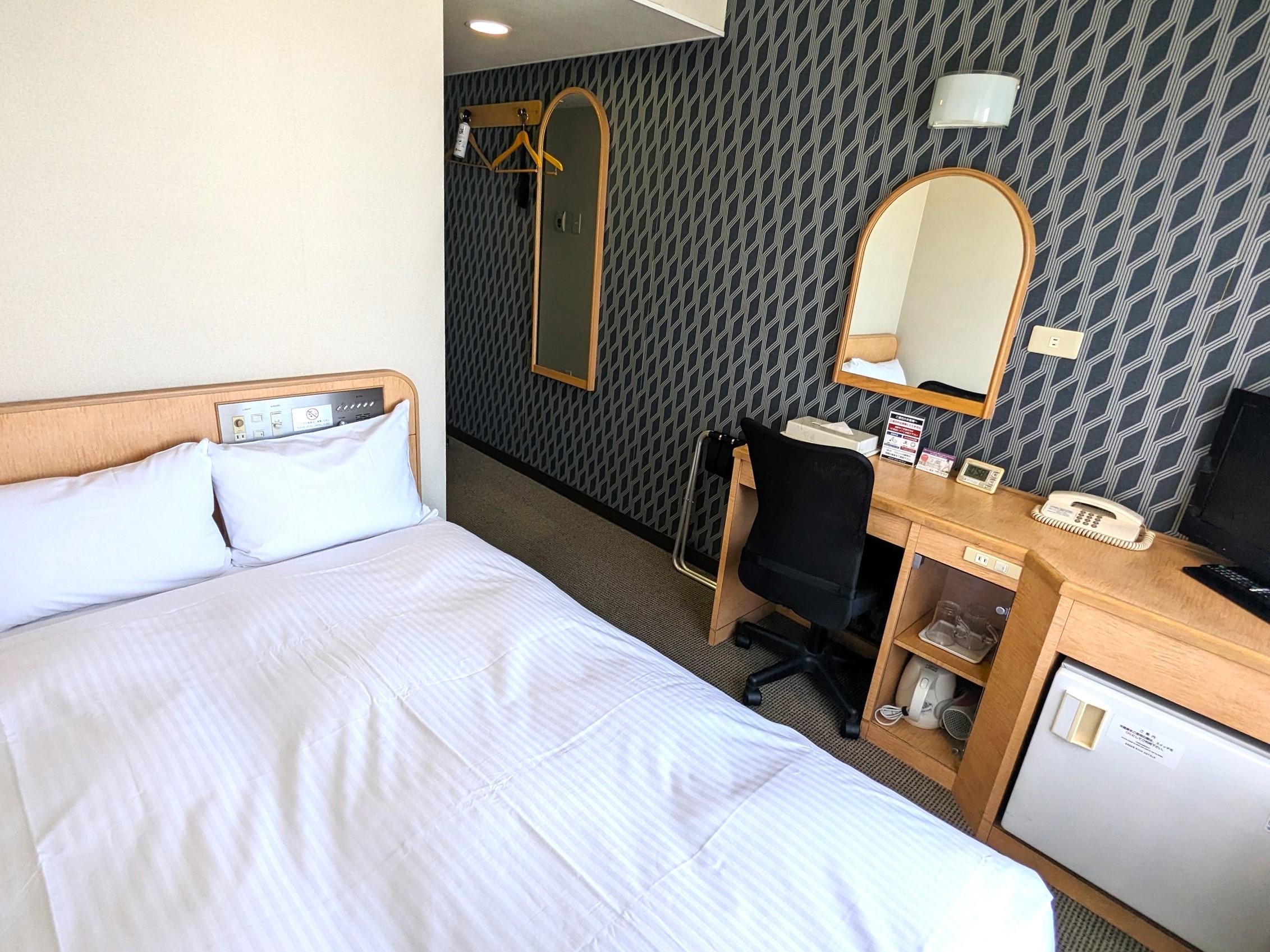 県庁前グリーンホテル 【セミダブルルーム】１２㎡　ベッドサイズ：Ｗ１２０ｃｍ×Ｌ２００ｃｍ