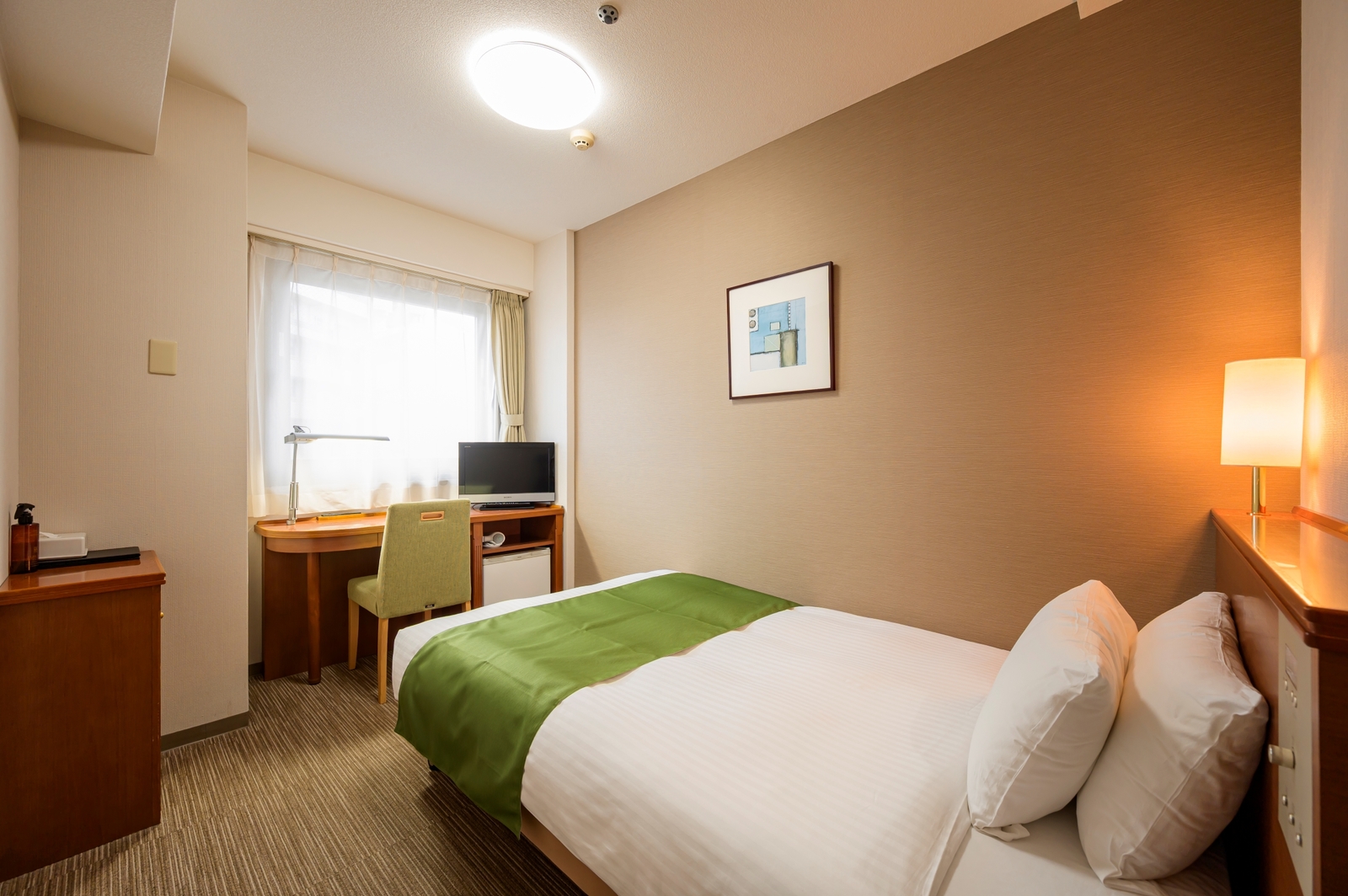 ＨＯＴＥＬ　ＴＨＥ７　熊本 コンパクトに纏まった機能性のあるお部屋