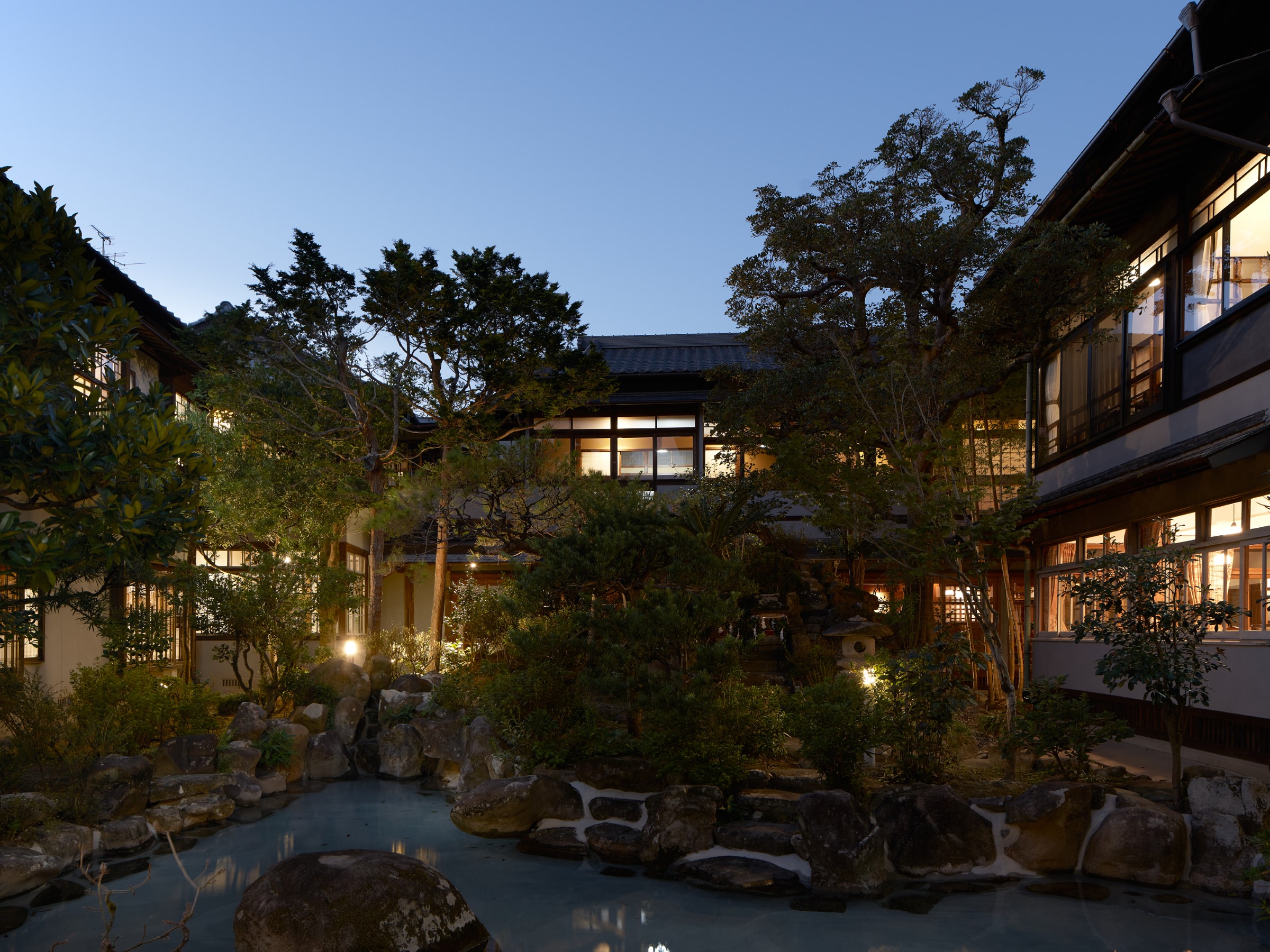 国登録有形文化財の宿　人吉温泉　旅館芳野 【早期割30】【夕食のみ】【当館が厳選した客室】～30日前予約でお得に！～旬の会席を堪能～