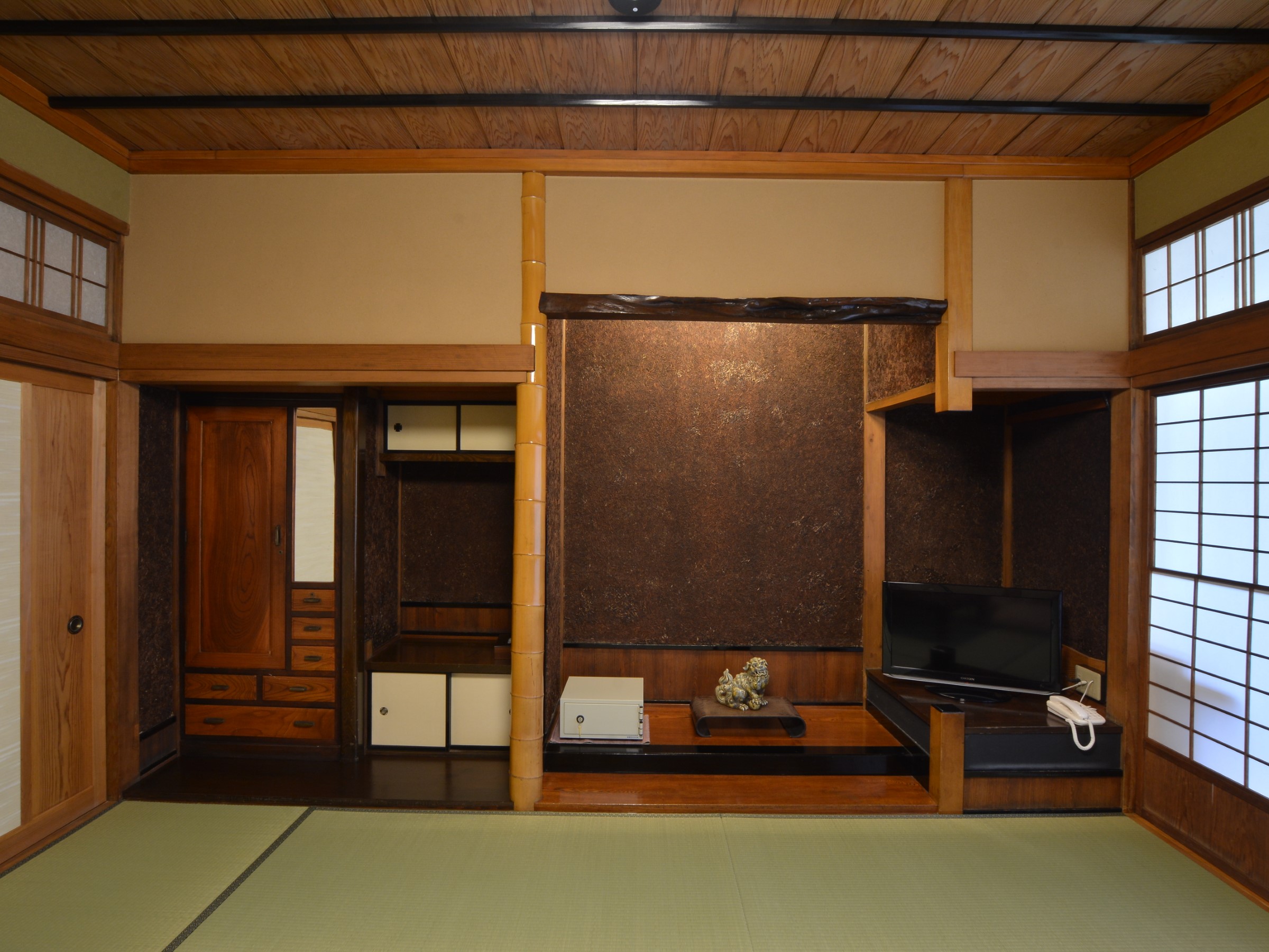 国登録有形文化財の宿　人吉温泉　旅館芳野 【部屋指定なし客室一例】