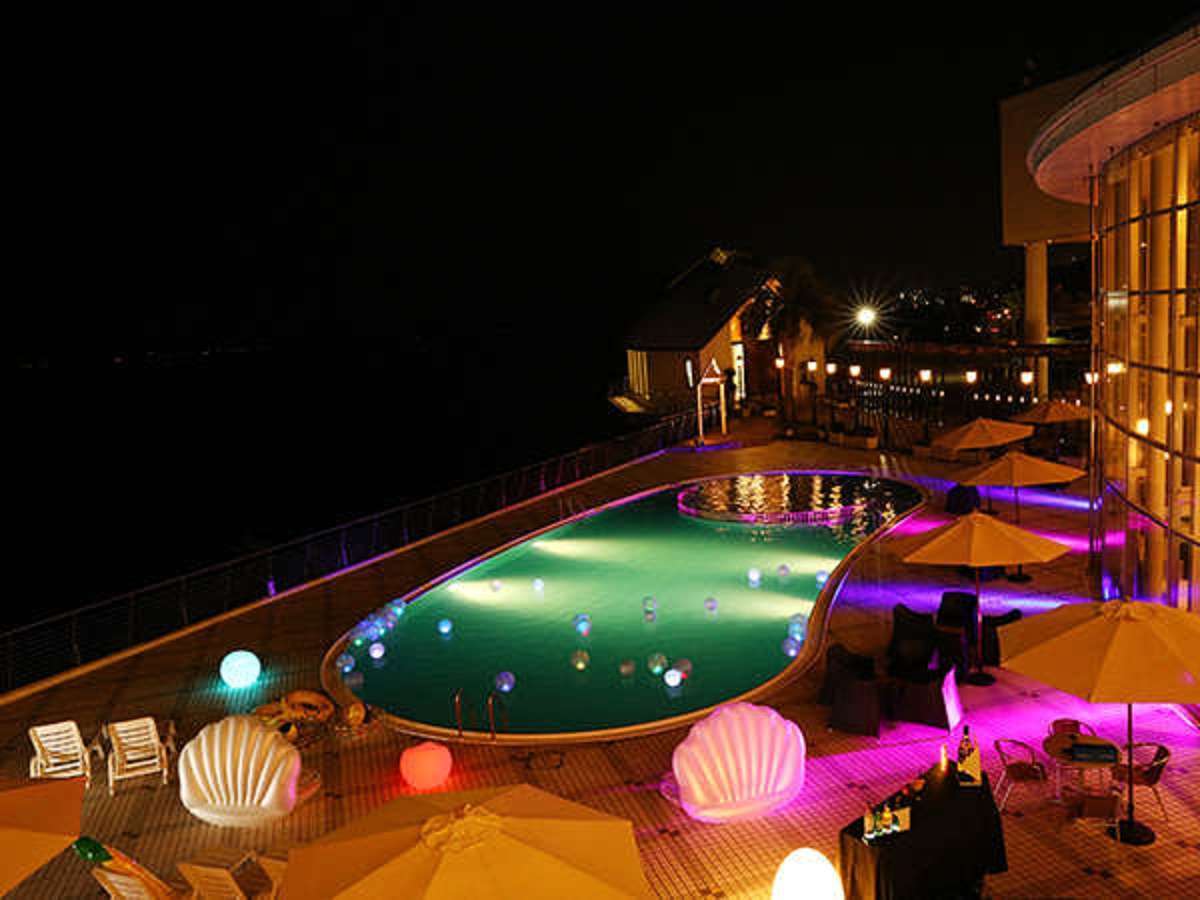 グランドメルキュール別府湾リゾート＆スパ DJ Night＆ナイトプールで夏を満喫　べっぴんレモネードですっきりリフレッシュ<朝食付>