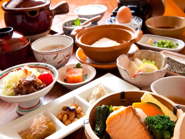 湯布院　山灯館 【お部屋食】季節の味覚を味わう本格懐石（メインは特上おおいた和牛しゃぶしゃぶ）１泊２食基本プラン