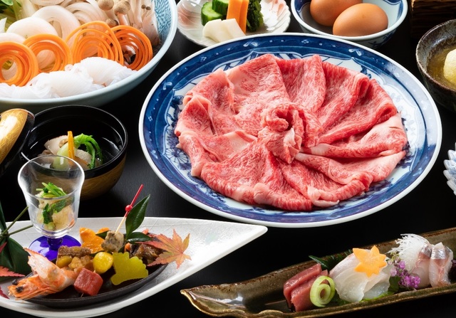 湯布院　山灯館 【お食事処おまかせ】最高峰おおいた和牛すき焼きを味わう季節の懐石料理プラン