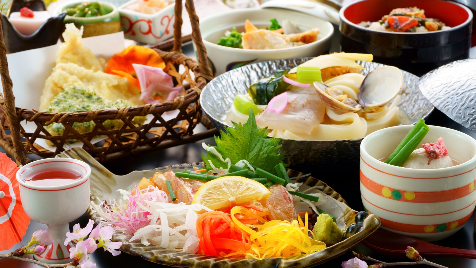 ゆとりろ別府 【６月まで限定】１泊２食付き11000円ぽっきり！軽めの夕食でお得にステイ＜▼郷土竹籠御膳＞