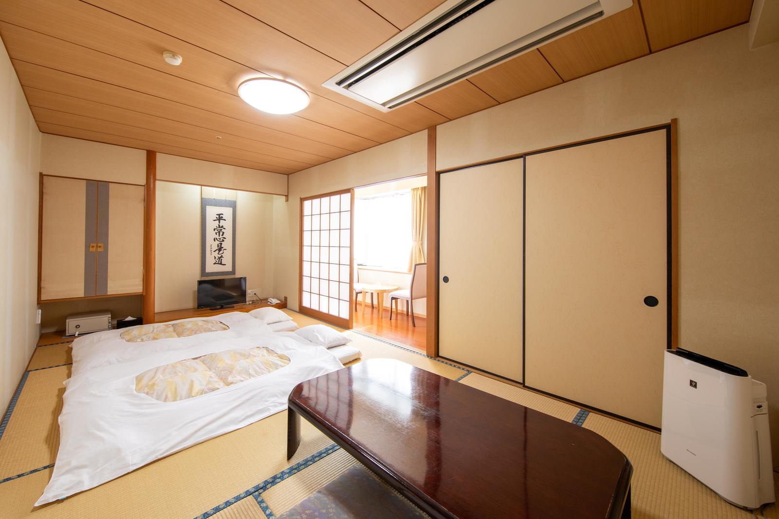 ゆふいんホテル秀峰館 和室9畳