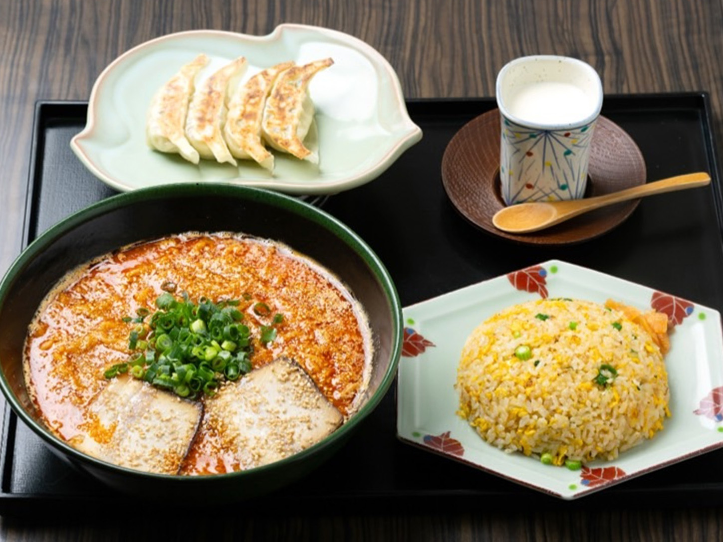ゆふいんホテル秀峰館 【1泊2食】「ラーメンごくまる」の夕食セットと大分郷土料理がメインの和朝食付プラン
