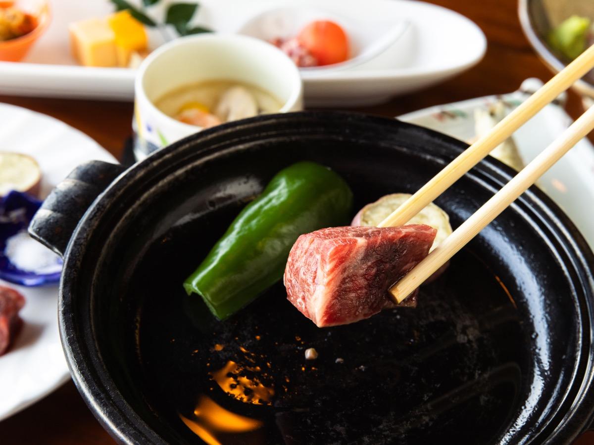 ホテルシーズン日南 【1泊2食付】地獲れ鰹とひなた牛を堪能する｜日南会席プラン