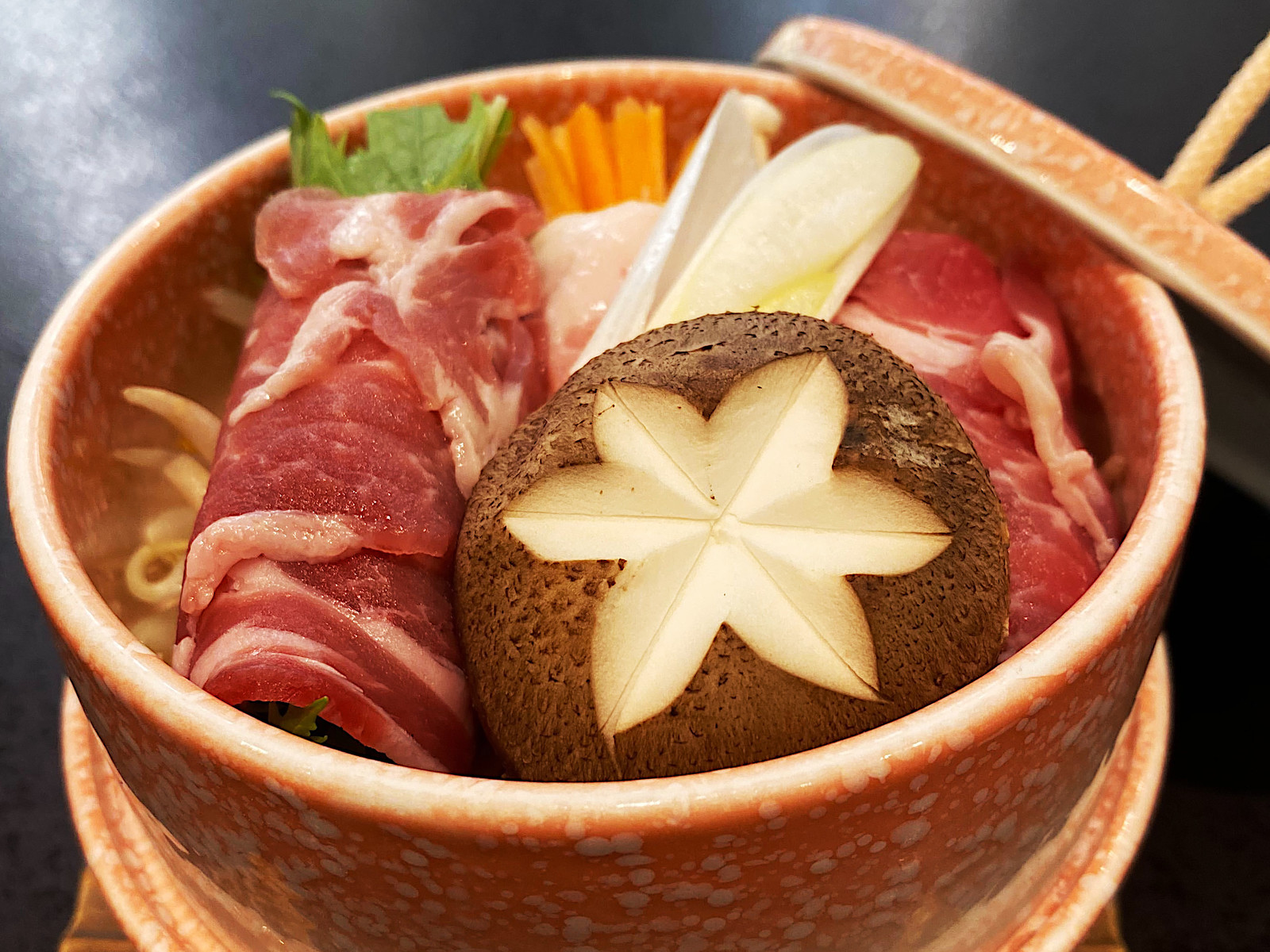 霧島ホテル 朝早い方にもおすすめ！朝食なし【一泊夕食付き】　お鍋を楽しむプラン～黒豚セイロ蒸し編～　＝禁煙＝