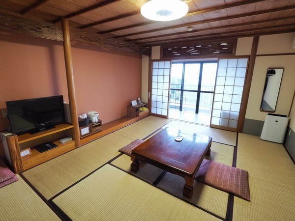 屋久島グリーンホテル 10畳和室