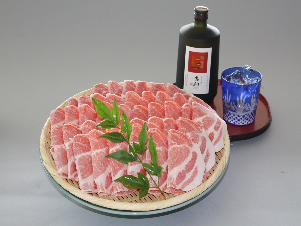 ホテル霧島キャッスル 【芋麹焼酎「吉助」720mlを1部屋1本お土産付】バイキングプラン＜赤＞