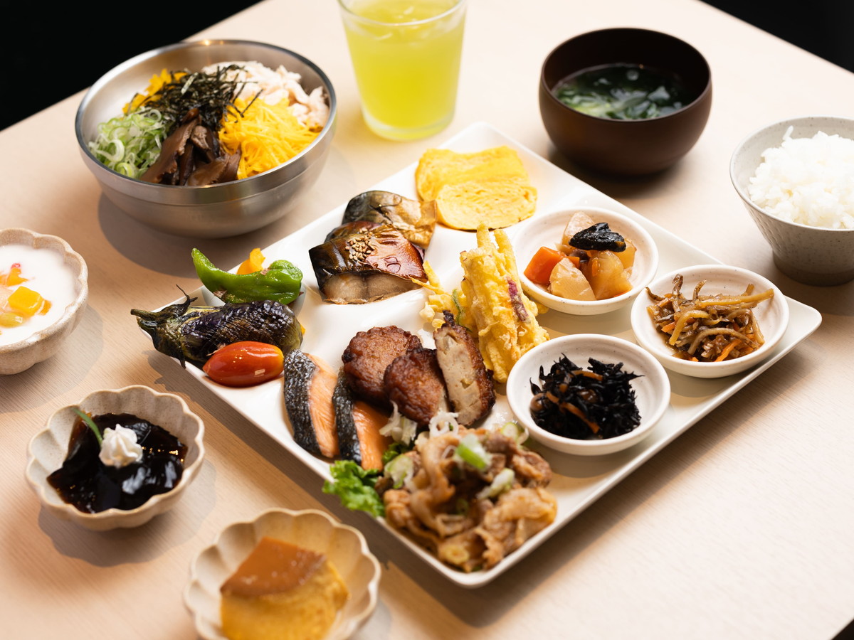 アパホテル〈鹿児島中央駅前〉 【朝食付き】約30種類のこだわりビュッフェ■鹿児島の郷土料理「鶏飯」や名産きびなごの南蛮漬け等ご用意