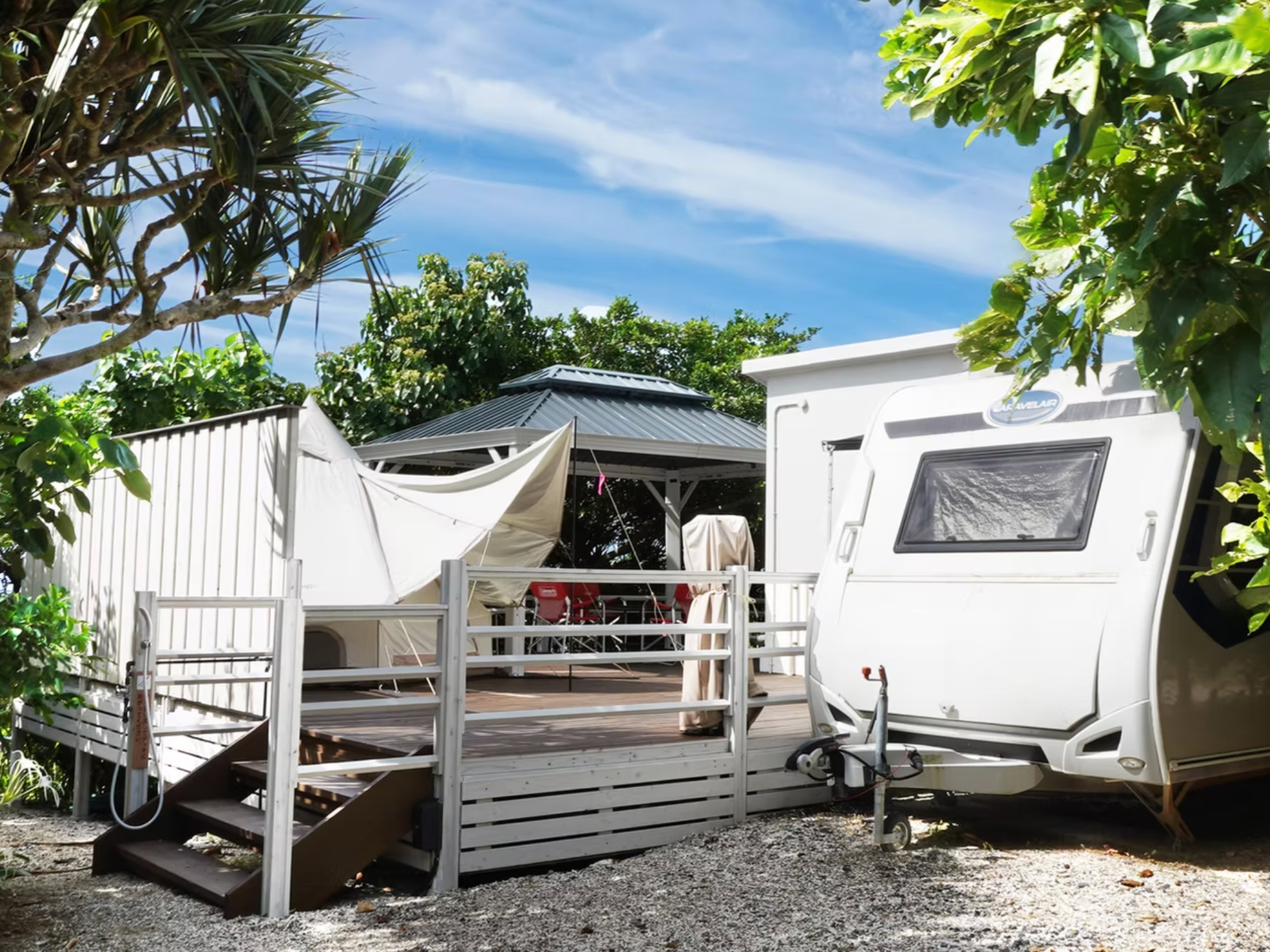 奄美温泉　大和　ハナハナビーチリゾート トレーラー大　トリガノアーティカ最大4名