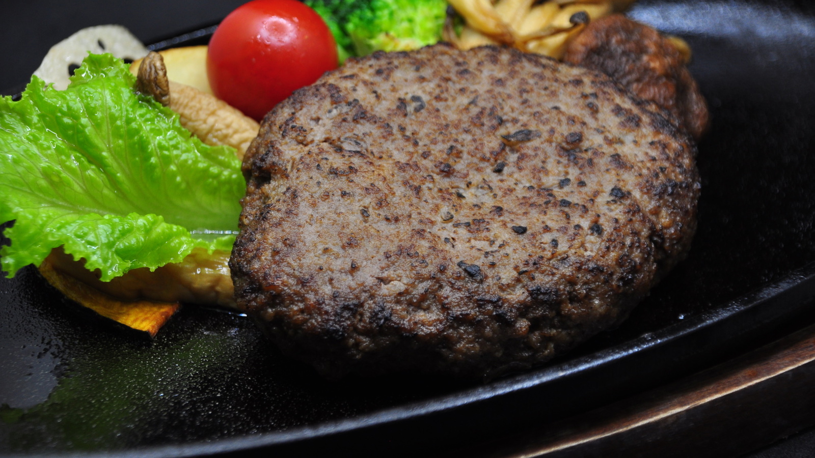 さつまリゾートホテル 【早期割】【Chef's Dinner】〈お肉メイン/Meat-based〉早めの旅行計画でお得に宿泊！