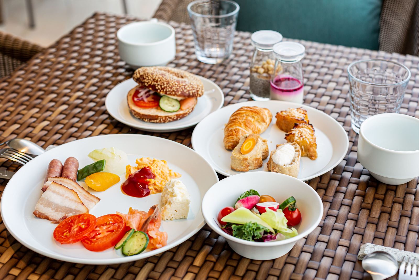 HIYORIオーシャンリゾート沖縄 【航空券セット割】オーシャンビューのレストランで朝食を楽しむ【ビュッフェ朝食付】