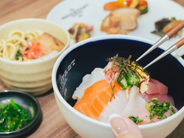 The BREAKFAST HOTEL PORTO石垣島 【早期割120】朝から最高のご褒美！石垣牛ローストビーフと海鮮丼の贅沢朝ごはん！【2名～】（朝食付）
