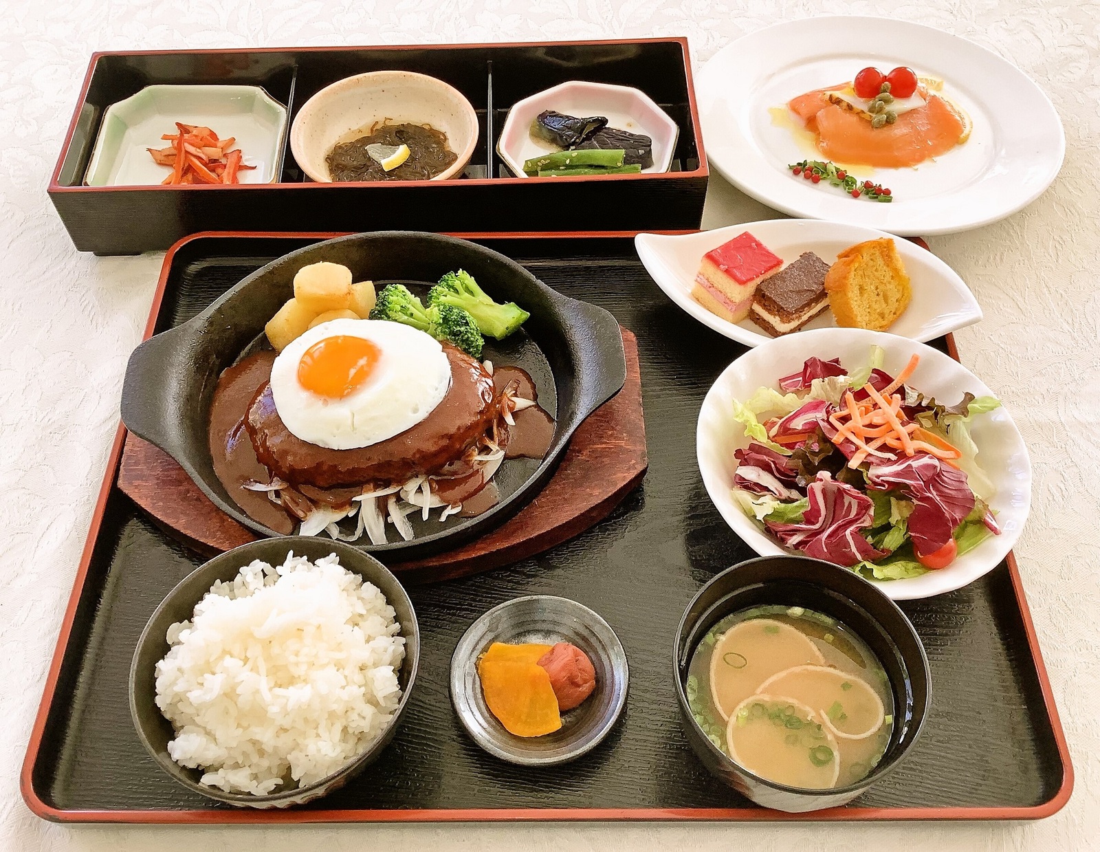 ホテルグランビューガーデン沖縄 【朝夕付】夕食：和牛ハンバーグデミソース付プラン