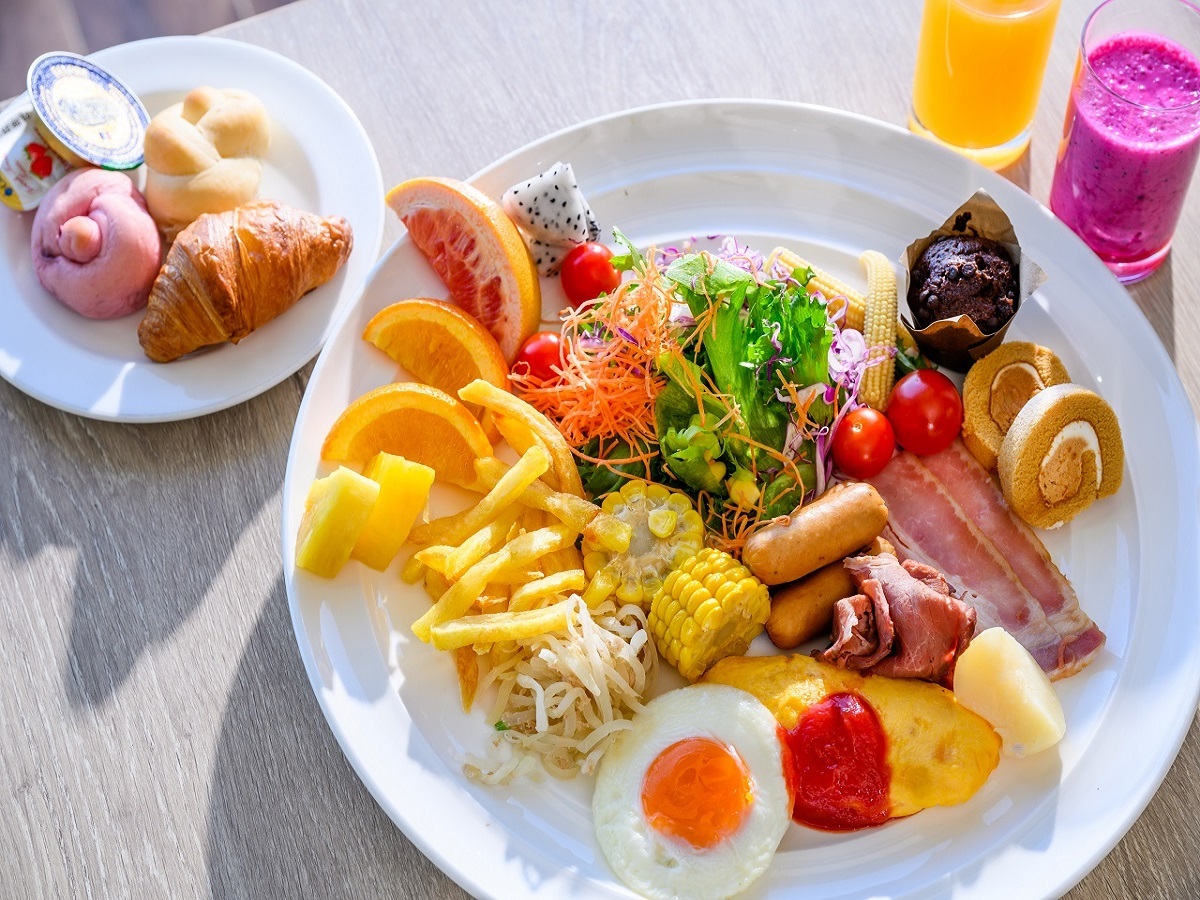 ホテルモントレ沖縄スパ＆リゾート 【早60】料理長厳選の食材を使用したディナーを堪能＜2食付＞2025年4月～
