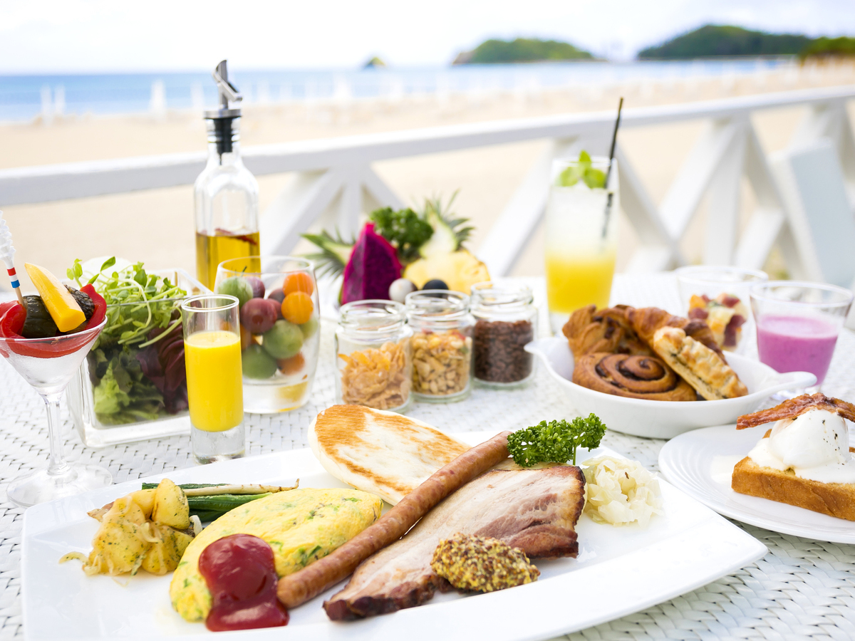 オクマ プライベートビーチ＆リゾート 【プラチナ早期割45】クラブラウンジアクセス付＜朝食付＞