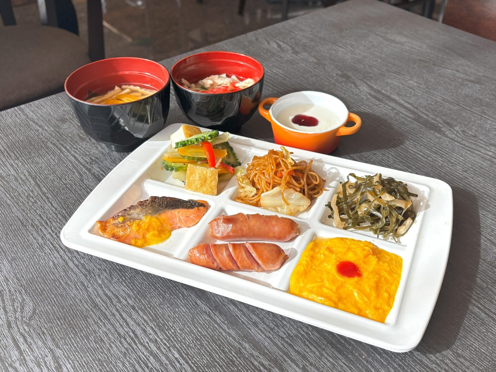 ホテルアザット那覇 【お土産付きプラン】沖縄名物ちんすこう付き♪家族や友人・出張の手土産にもおすすめ！【朝食付】