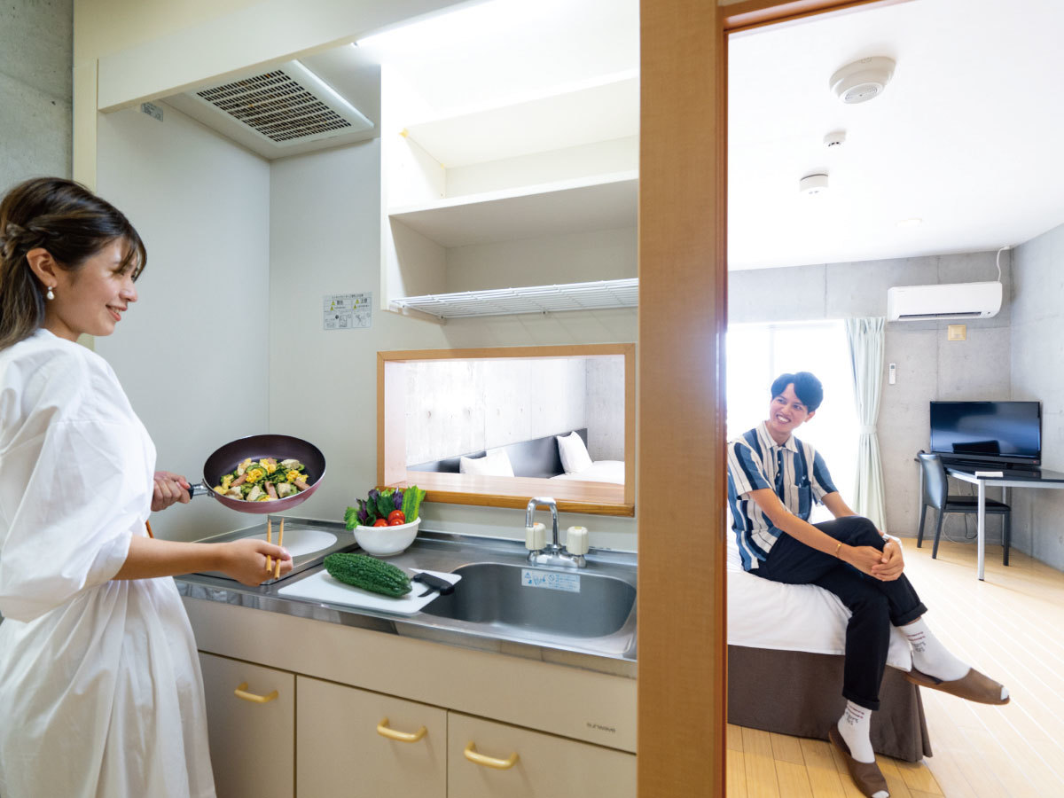 那覇ウエスト・イン 本館レジデンスタイプ　キッチン付きのお部屋でうちな~料...
