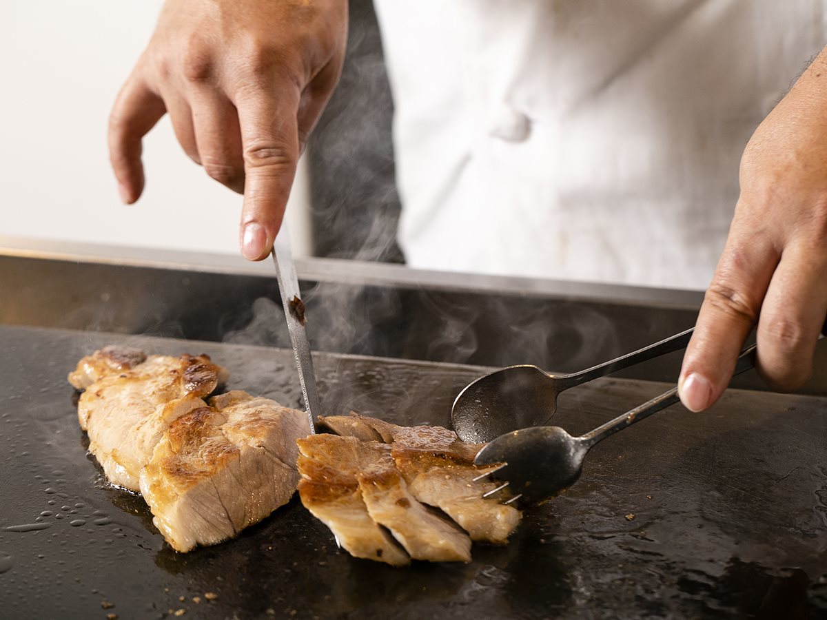 ホテルグレイスリー那覇 【朝食付】沖縄を食す「くわっちービュッフェ♪」沖縄料理に、焼きたてあぐー豚ソテーが人気！