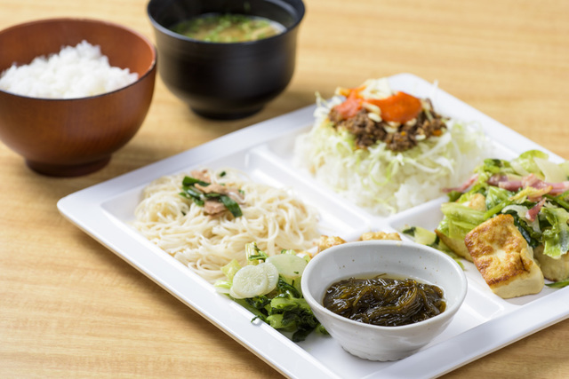 西鉄リゾートイン那覇 沖縄料理を含む朝食ブッフェ付プラン（朝食時間6:30 OPEN）