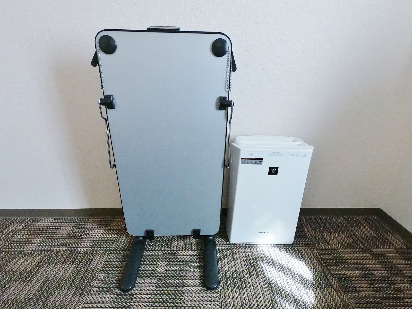ソルヴィータホテル那覇 ズボンプレッサー・空気清浄機