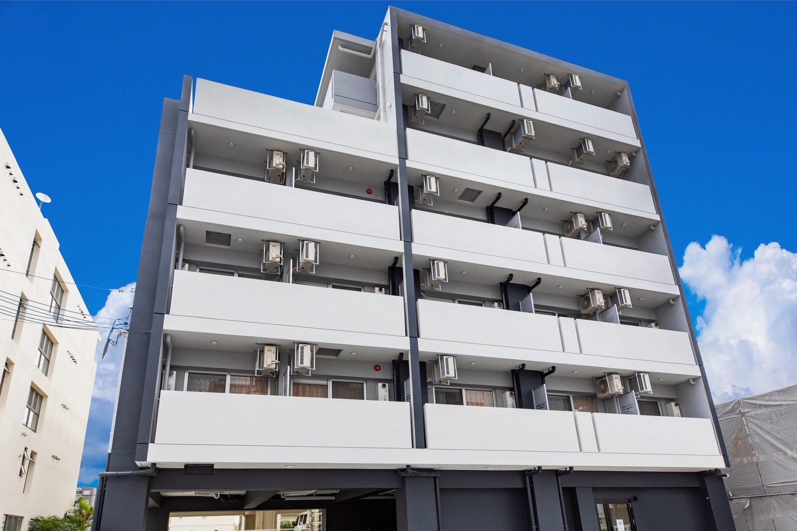PREMIUM TERRACE CHATAN 【お得な素泊まり連泊プラン】2連泊以上で更にお得♪中部観光にも最適な立地☆（通年）