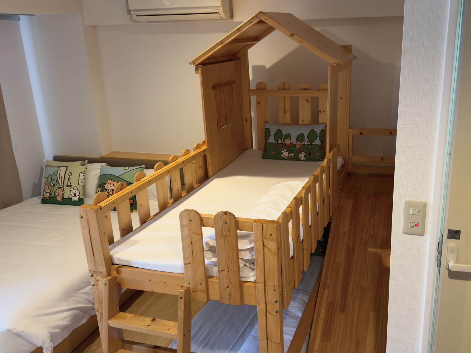 ビクトリアホテル 部屋画像2