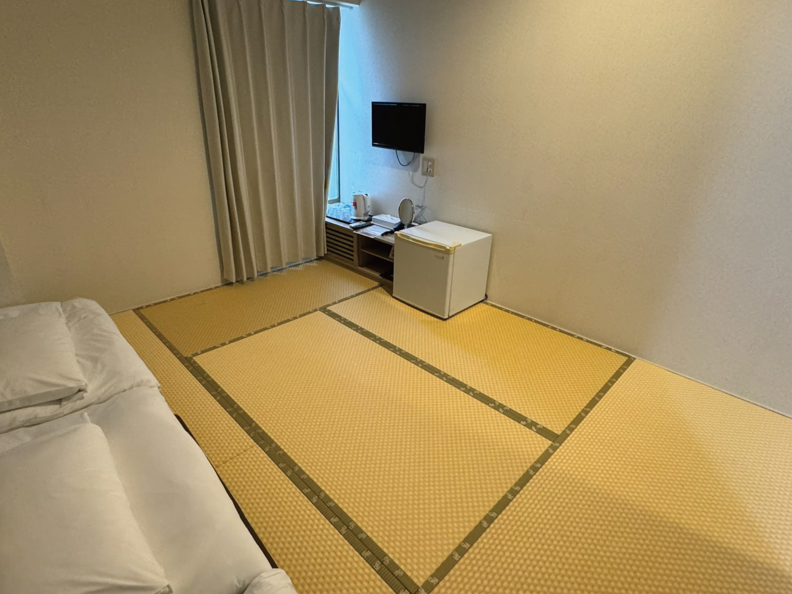 ビクトリアホテル 部屋画像3