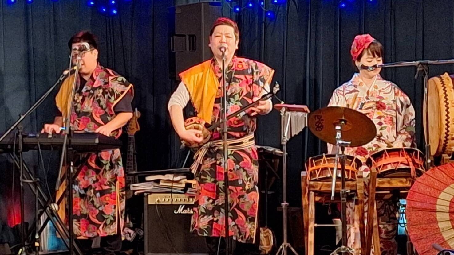 ビクトリアホテル 【早期45日】民謡生ライブ＆90分間飲み放題　～沖縄の文化を堪能する唄と酒のひととき～若狭食堂利用券付き